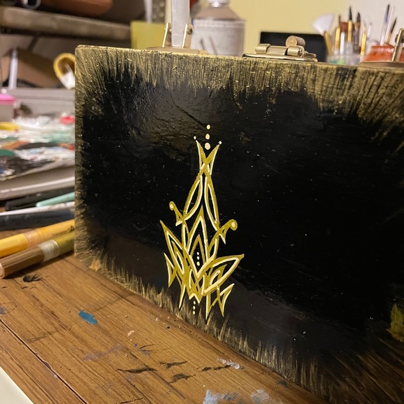 Pinup wood purse hand painted horror Misfits purse - Picture 4 of 6